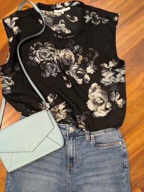 Violet & Claire Black And Blue Floral Sleeveless Top